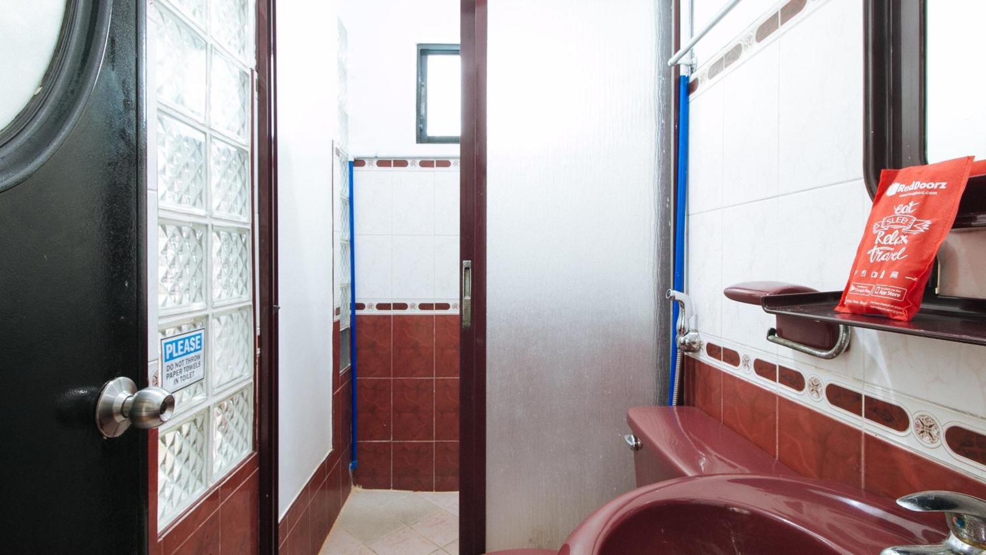 Reddoorz At Plus Villa Gloria טאגיג מראה חיצוני תמונה