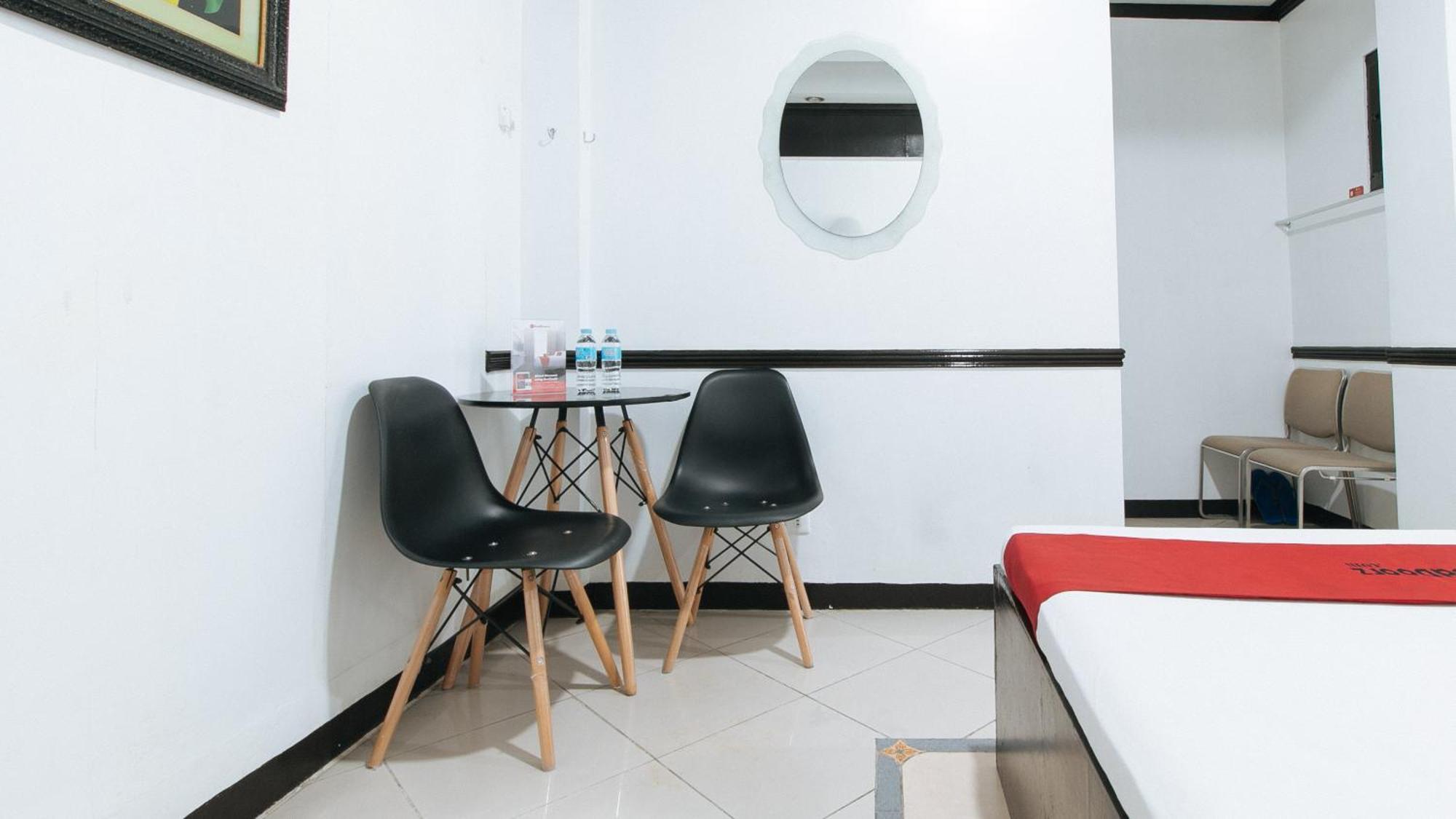 Reddoorz At Plus Villa Gloria טאגיג מראה חיצוני תמונה