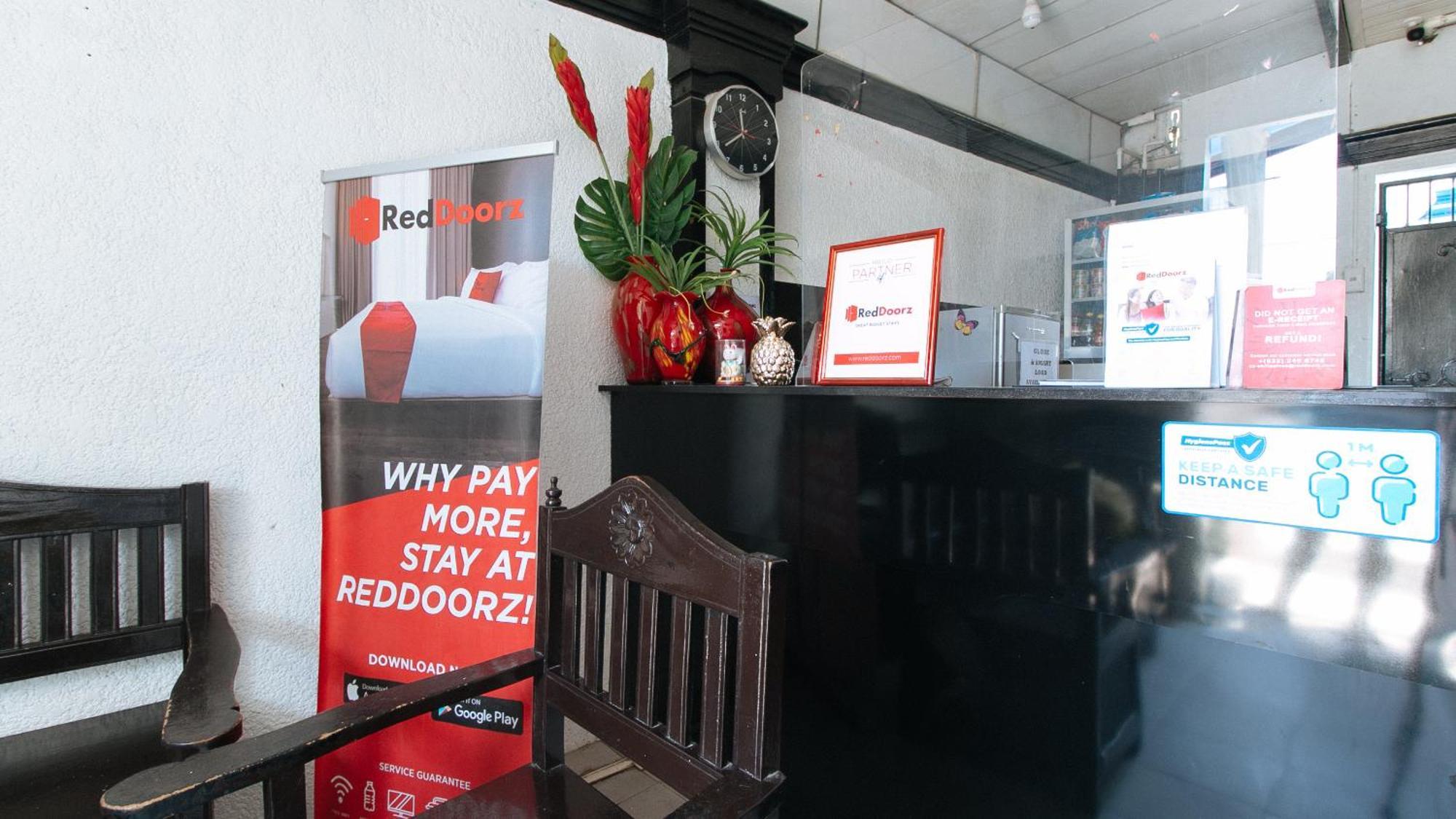 Reddoorz At Plus Villa Gloria טאגיג מראה חיצוני תמונה